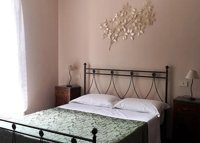 Piazza Degli Angeli 3* Asís