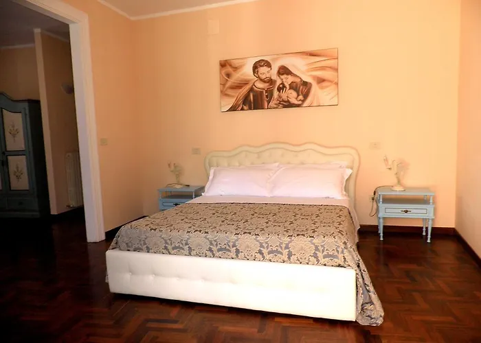 Piazza Degli Angeli 3* Asís